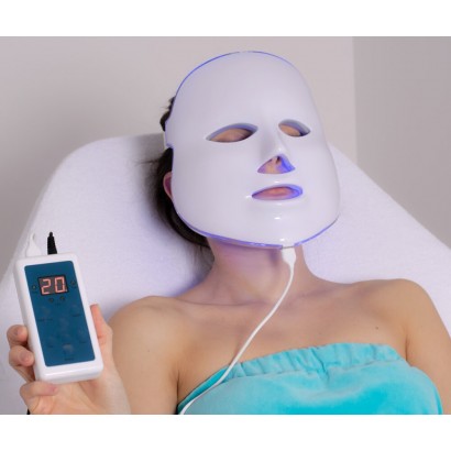 Maska LED z dobrymi opiniami służy do profesjonalnej terapii leczenia światłem o określonej długości fali