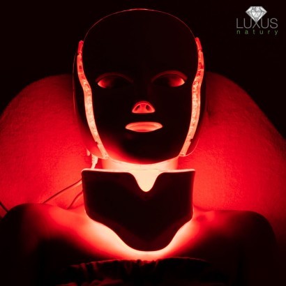 Światło czerwone w masce LED zwiększa produkcję kolagenu i elastyny w skórze