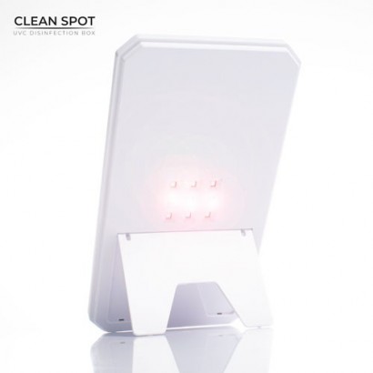 Urządzenie dezynfekuje małe urządzenia (smartfony) i akcesoria za pomocą lampy LED emitującej światło UVC