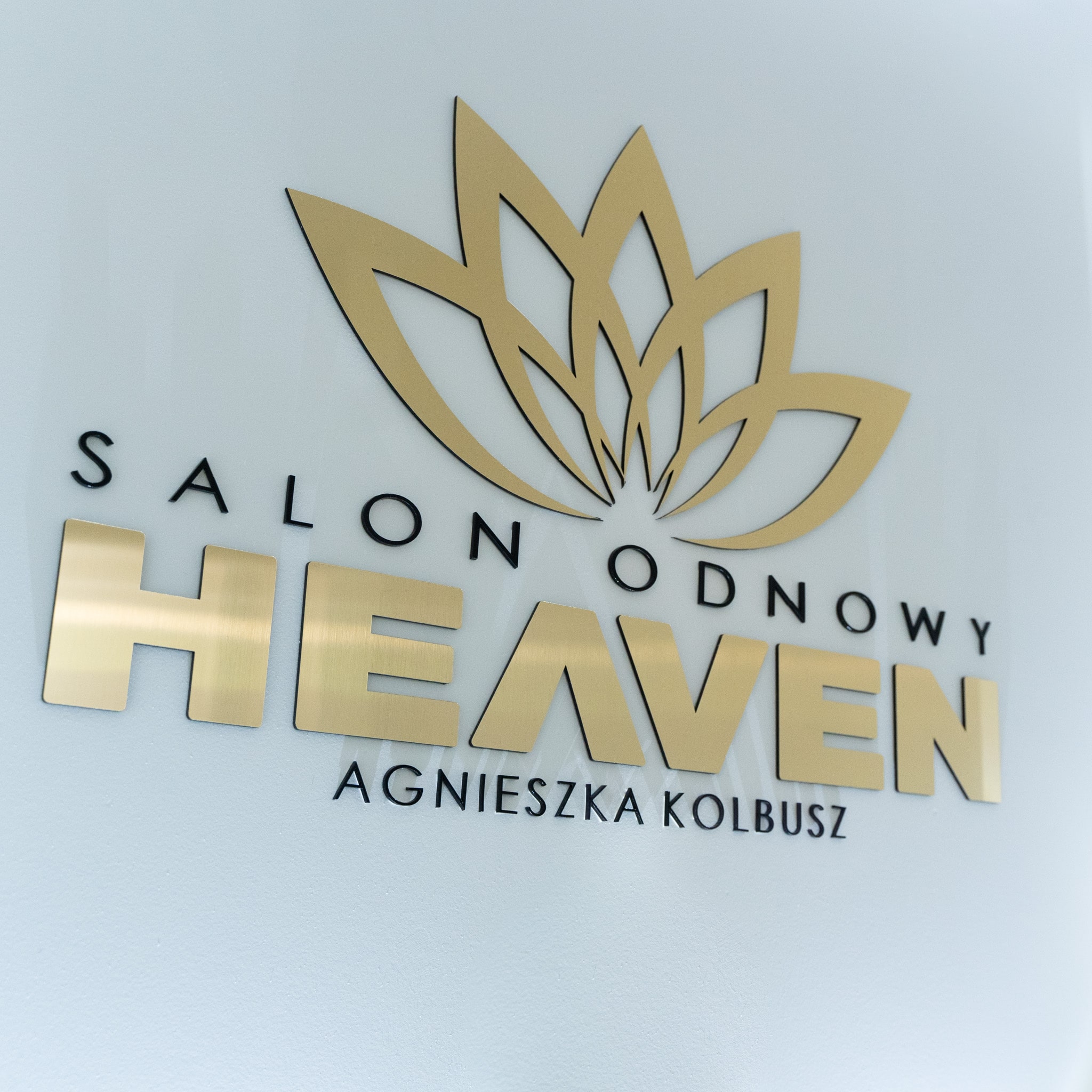 Zapraszamy do Salonu Odnowy Heaven w Pliźnie, gdzie obecnie pracuje nasz oryginalny laser naczyniowy