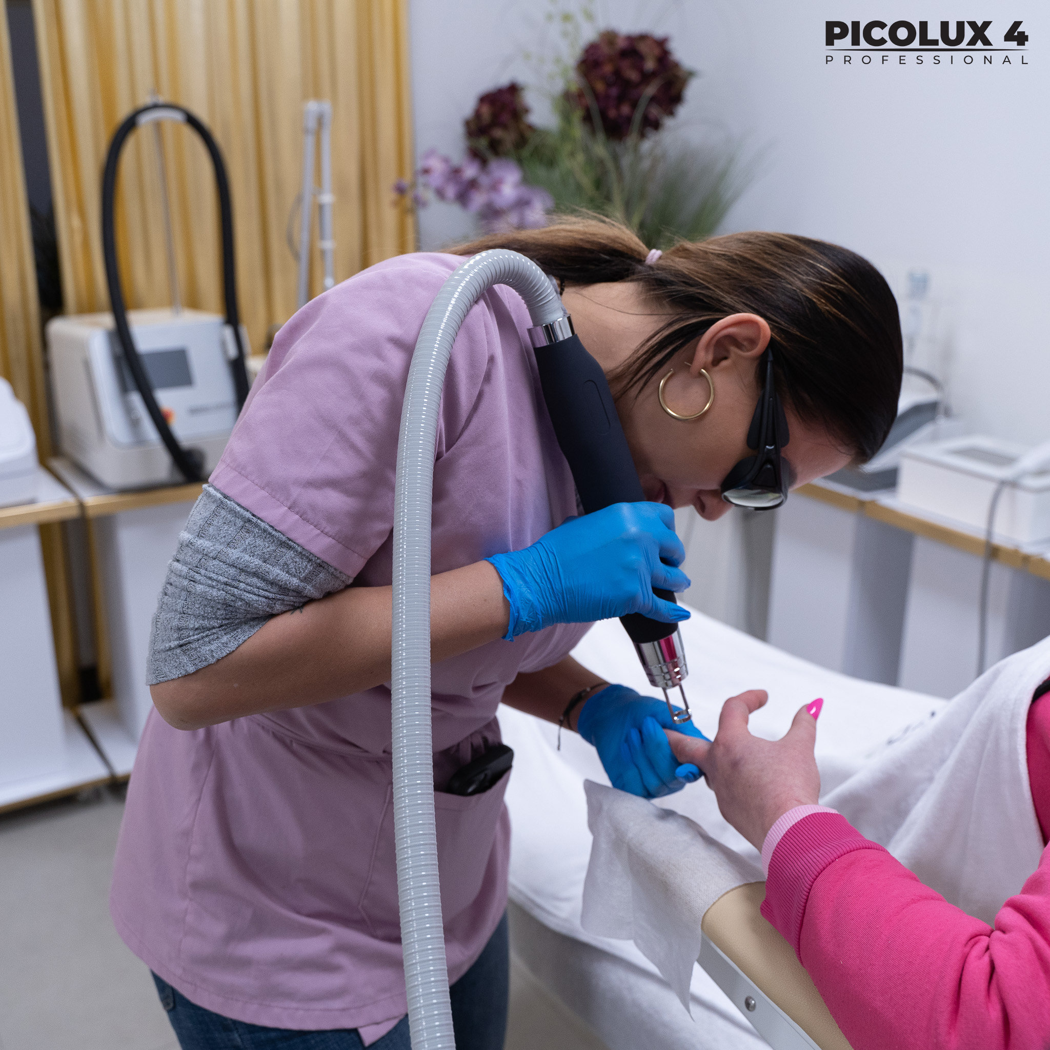 Terapia laserem Picolux umożliwia nieinwazyjne usunięcie punktów rubinowych oraz drobnych zmian naczyniowych.
